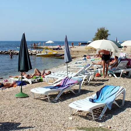 別荘 Holiday House With A Parking Space Bonaci, Central Istria - Sredisnja Istra - 18104